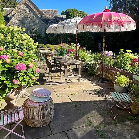 Pytts House Boutique Bed & Breakfast-3